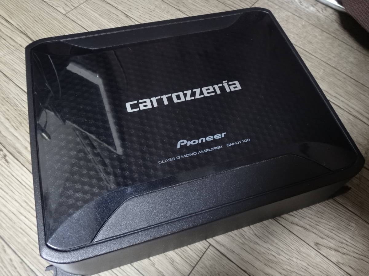 カロッツエリア パワーアンプ GM- GM-D7100 中古 ケーブル付き