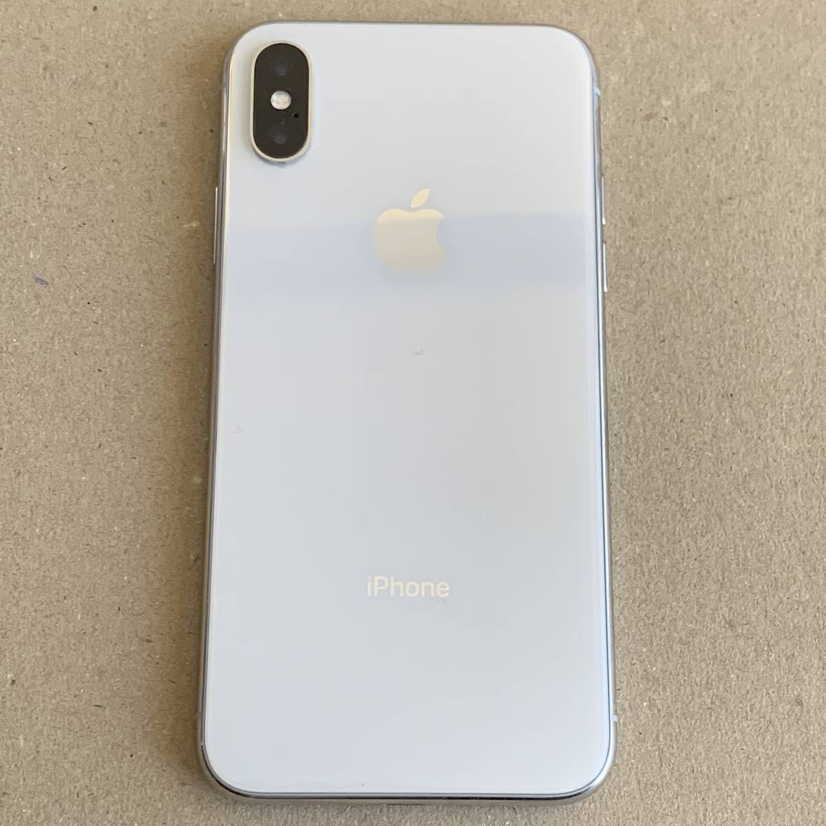 ジャンク〉美品 SIMフリー iPhoneX 256GB シルバー Face ID不可