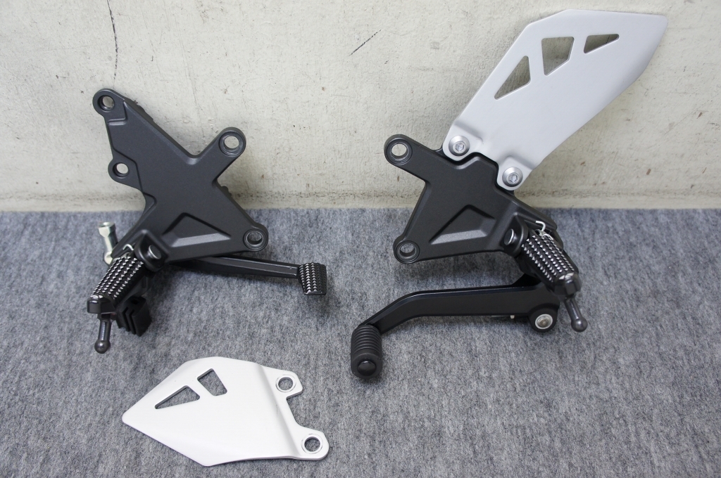 おまとめ9点 ZX-10R R/S 16～20年 新古 純正ステップ ノーマルステップ ⁄ | ZX10R 16-