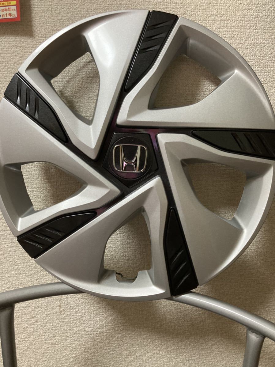 【送料無料】 ホンダ純正　ホイールカバー　15インチ用 中古4枚セット　フリード　フィットなど ホンダ 15インチ ホイールカバー 中古4枚セット15 ☆ホンダ純正スチールホイール用センターカバー フィット」の人気商品一覧・価格比較