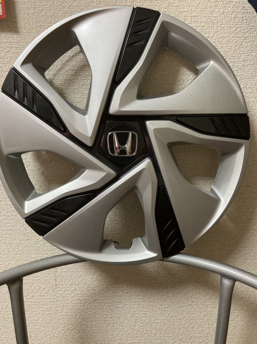 【送料無料】 ホンダ純正　ホイールカバー　15インチ用 中古4枚セット　フリード　フィットなど ホンダ 15インチ ホイールカバー 中古4枚セット15 ☆ホンダ純正スチールホイール用センターカバー フィット」の人気商品一覧・価格比較