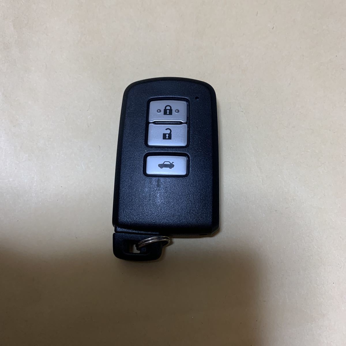 低価，新品 トヨタ 純正品 クラウン 3ボタン AWS210/AWS211/GWS214 スマートキー キーレスキー(トヨタ用)｜売買されたオークション情報、yahooの商品情報をアーカイブ公開 - オークファン トヨタ用