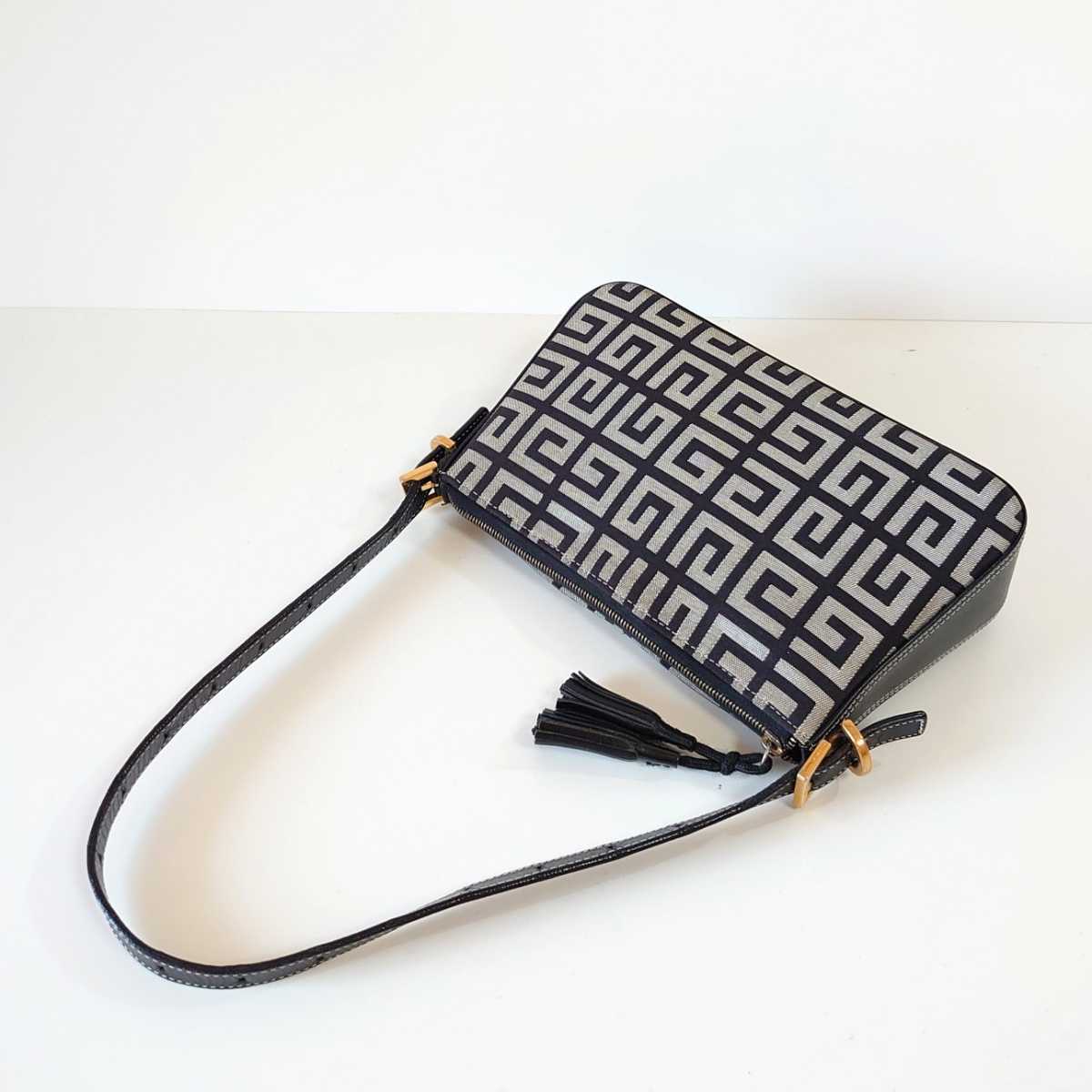 ☆美品 激レア GIVENCHY ジバンシィ キャンバス×レザー タッセル ワン 