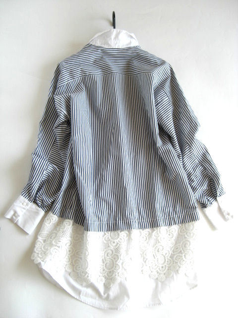 ZARA ザラ ロールアップ 美品ZARA(ザラ)ストライプシャツM長袖 カジュアル キレイめ 冷房対策 羽織り ボーダー ストライプ コットン ネイビー×ホワイト 長袖 ブラウス BASICストライプシャツ |