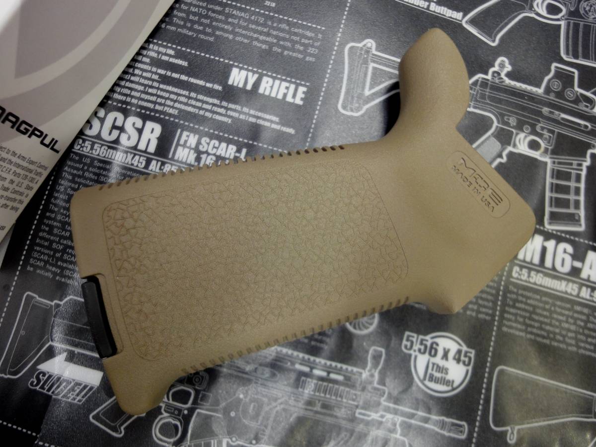 MAGPUL MOE Grip グリップ 実物 AR15⁄M4 FDE マグプル - AR15 K2 M4