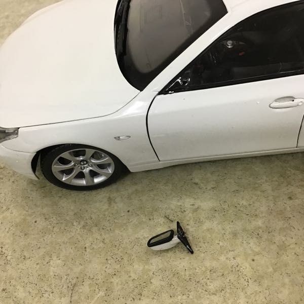 1円～ 破損 京商 1/18 BMW 545i セダン ホワイト BMW 京商 545i ブラック