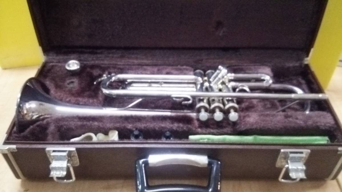 【中古品】トランペット ytr3302s 付属品 箱あり