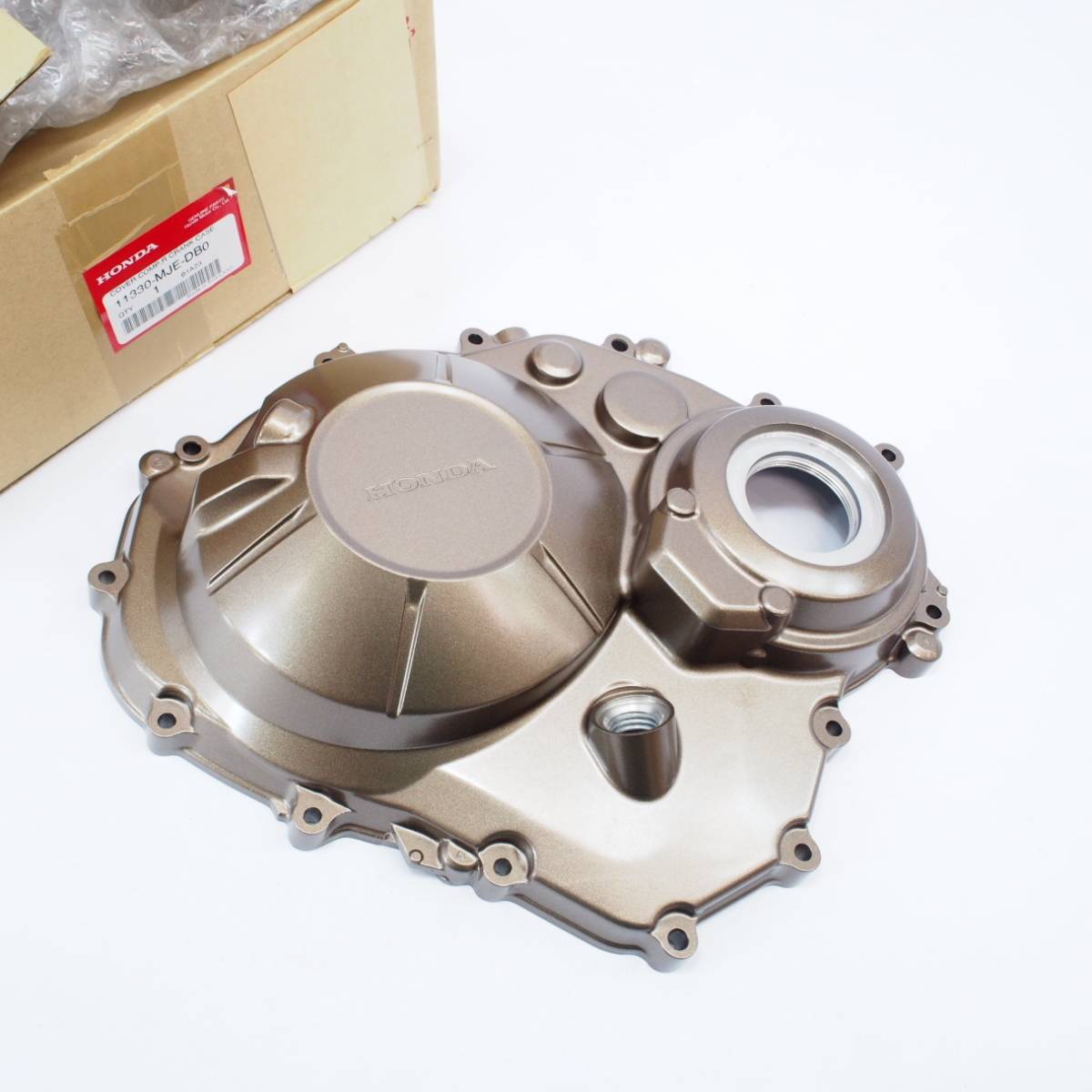 【赤字超特価，低価】 CBR650R.19-20年RH03純正エンジンカバー右クラッチカバー(エンジン本体)｜売買されたオークション情報、yahooの商品情報をアーカイブ公開 - オークファン ホンダ用