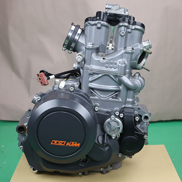 KTM 690SMR 純正エンジンAssy！1060KT