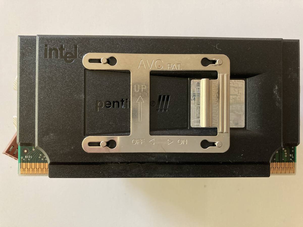 Slot1 Intel Pentium III 1.0GHz 1000/256/133 1.7V S1 SL4BS 1000MHz