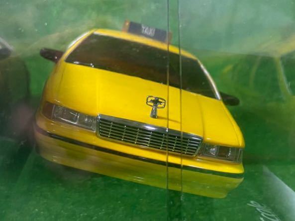 希少京商 ミニッツ シボレーカプリス 1996タクシー w⁄ライトユニット