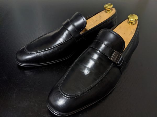 美品 使用回数少 フェラガモ 8EE Ferragamo ガンチーニ サイド  