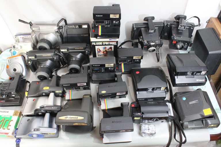 030703 【インスタントカメラ ジャンク品】 フジフィルム・ポラロイド インスタントカメラ24台　まとめて