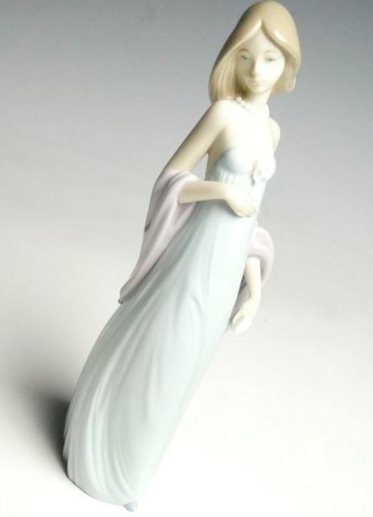 リヤドロ LLADRO フィギュリン 少女 美品 置物 陶器人形 犬 きれいに