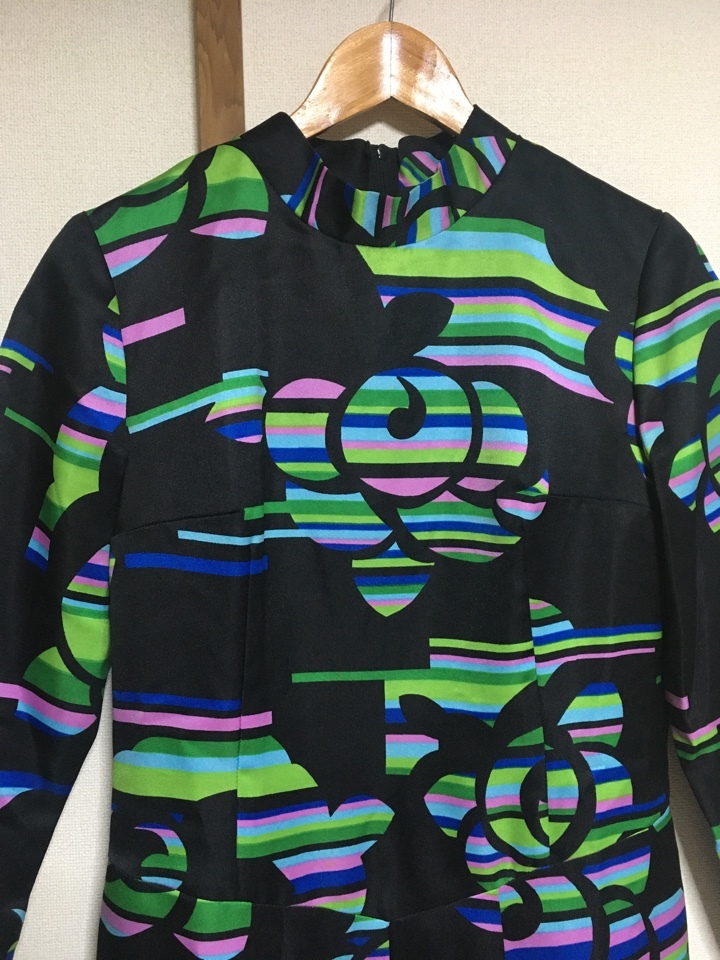 vintage ヨーロッパ ワンピース 70s サイケ 幾何学模様 花柄 フラワー