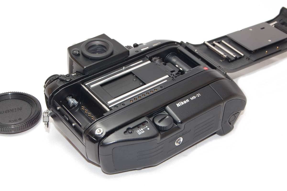 ◆カビやクモリなど一切なし!!◆Nikon ニコン F4S ボディ Body ＋ MF-22 ＋ MB-21★大人気プロフィルム機!!★