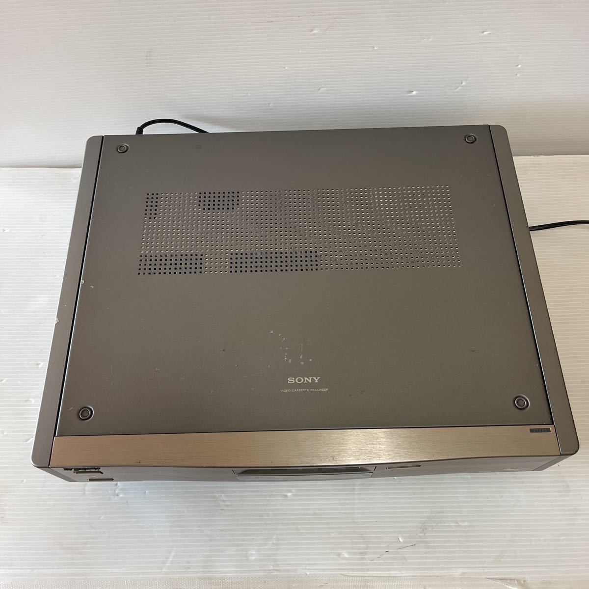 【お得，豊富な】 SONY ソニー Hi8ビデオデッキ EV-NS9000 NTSC(VHSビデオデッキ)｜売買されたオークション情報、yahooの商品情報をアーカイブ公開 - オークファン VHSビデオデッキ
