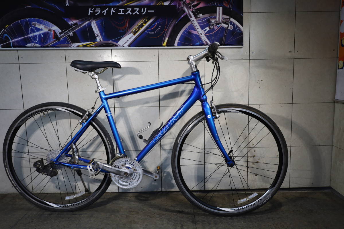 人気良品!GIANT ESCAPE R3 700C アルミ 24速 370mm BLUE クロス 人気良品!GIANT ESCAPE R3 700C アルミ 24速 370mm BLUE クロス