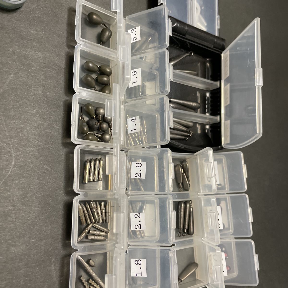 バス釣りシンカーフック仕分けケースセット キャロワイヤー トリプルフック ダブルフック ルアー用品 売買されたオークション情報 Yahooの商品情報をアーカイブ公開 オークファン Aucfan Com