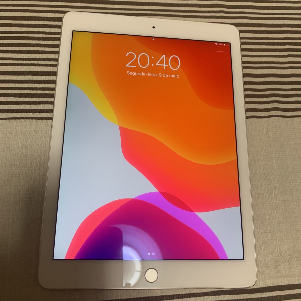 32GB iPad MYLA2J⁄A Wi-Fi Apple 第8世代 シルバー Wi-Fiモデル A2270