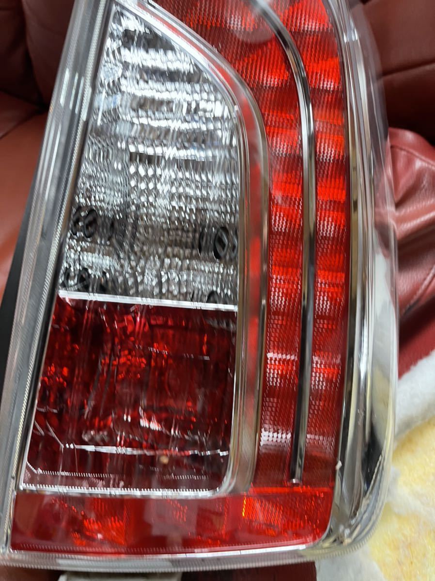 zvw30 30プリウス後期純正テール 激レア極美品寒冷地仕様！！！ LED