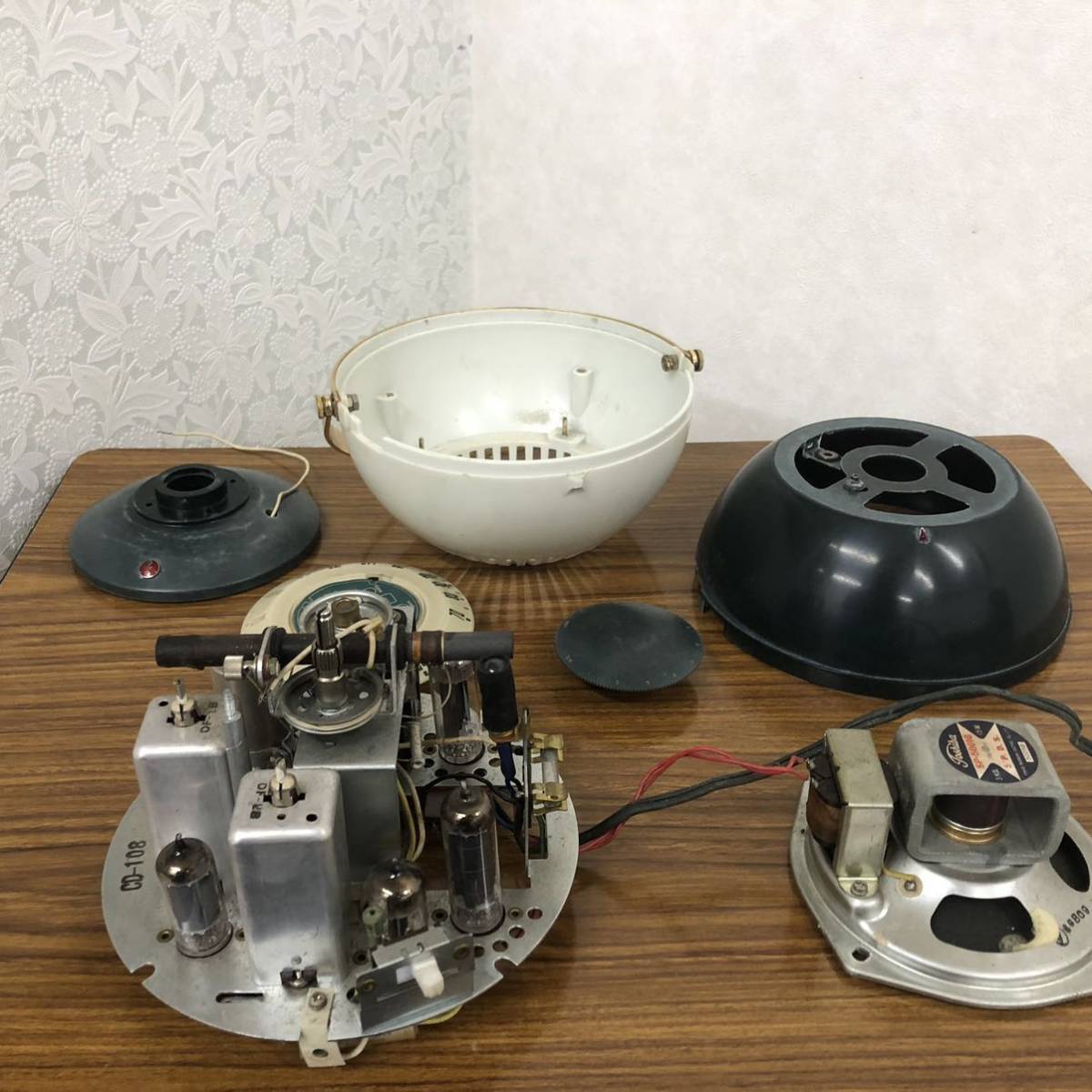 東芝 真空管ラジオ 5LE-92 マーキュリー マツダ　1956年　25ス101 東芝 真空管ラジオ 5LE-92 マーキュリー マツダ 箱付き昭和レトロ