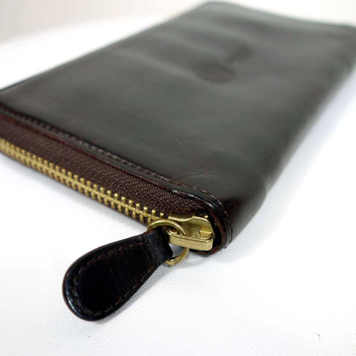 【良品】ガンゾ　GUD2 ジップウォレット　GANZO　黒紫 GANZO GUD2 ガンゾ 受注 渋カッコ良すぎ！手に吸い付くようなこの質感！一度味わったら 大丸東京店公式