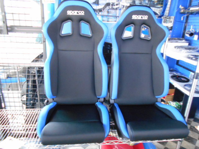 【新作登場，HOT】 SPARCO JAPAN R100J リクラインングバケットシート 黒/ブルー 2脚 取り寄せ品 送料別途(本体)｜売買されたオークション情報、yahooの商品情報をアーカイブ公開 - オークファン 本体