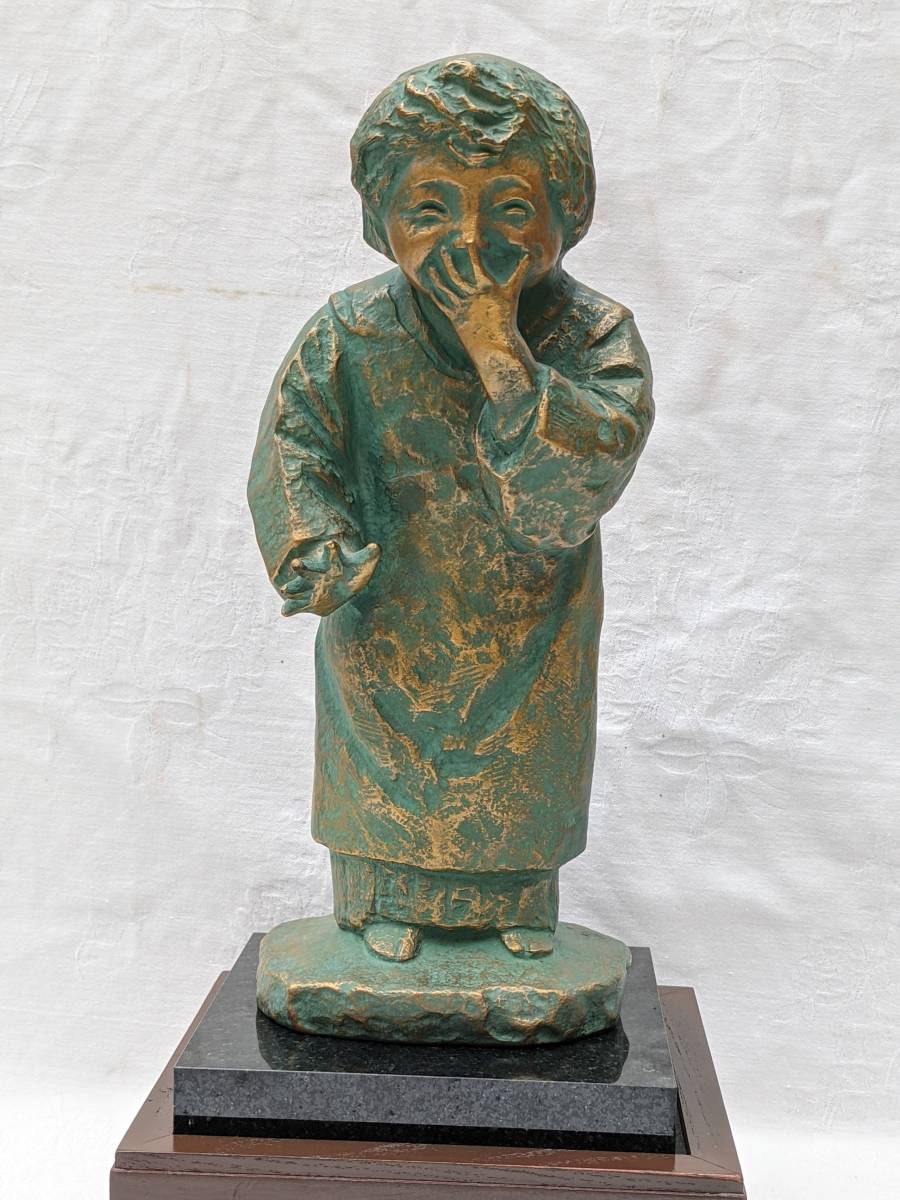 谷口康隆作 | 工芸品 赤珊瑚の置物は今でも十分に価値があります