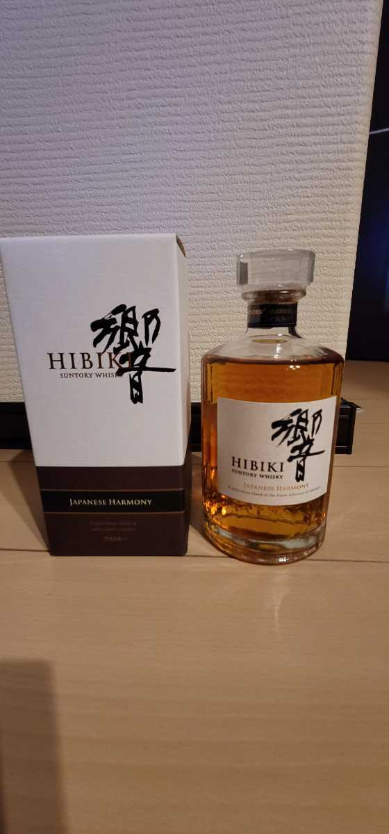 SUNTORY 響 HIBIKI ジャパニーズハーモニー Japanese HARMONY 700ml×1