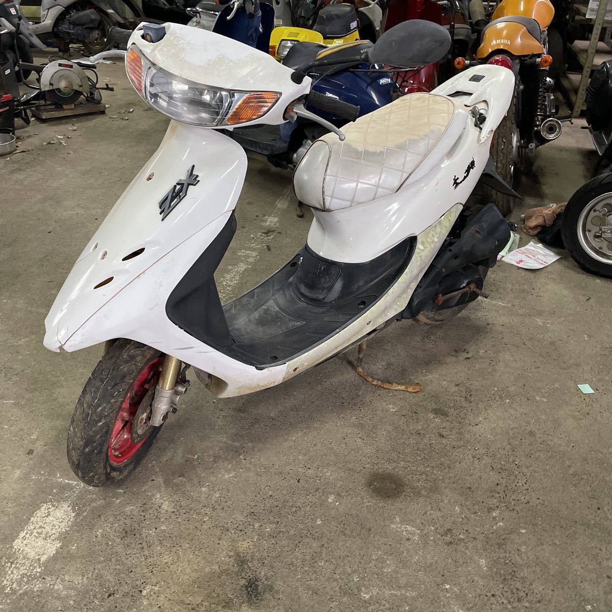 ☆ホンダ DIO ZX ディオ AF35☆ ベースか部品取り 部品取り車 自動車