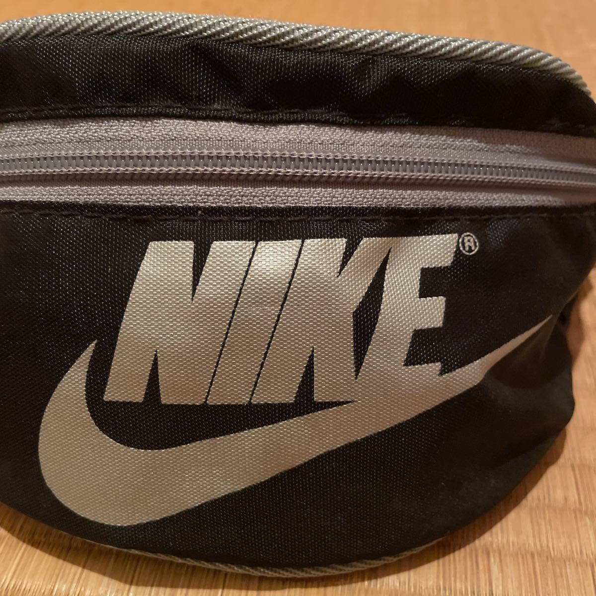 ナイキ NIKE ウエストバッグ ウエストポーチ ボディバッグ 黒 90年代 