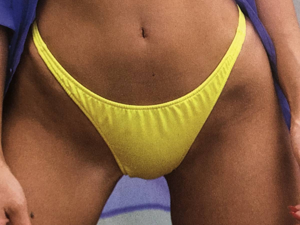 ^_^浅野ゆう子さん当時物雑誌グラビア写真集等切り抜き7ページ“超ハイレグビキニセクシーグラビア！B地区ぽっち？！”A-334_3