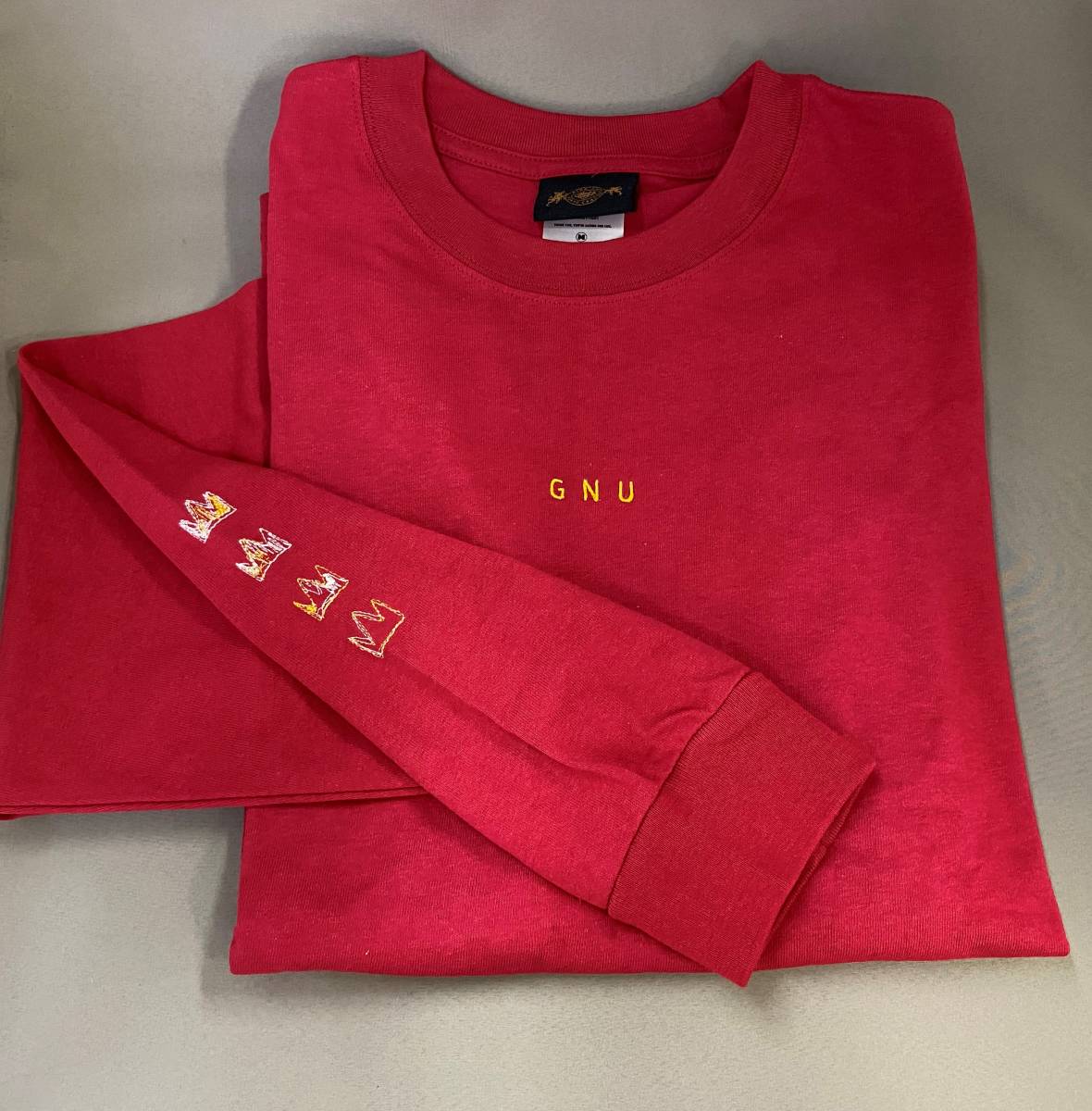  King Gnu Tシャツ(Tシャツ)｜売買されたオークション情報、yahooの商品情報をアーカイブ公開 - オークファン Tシャツ