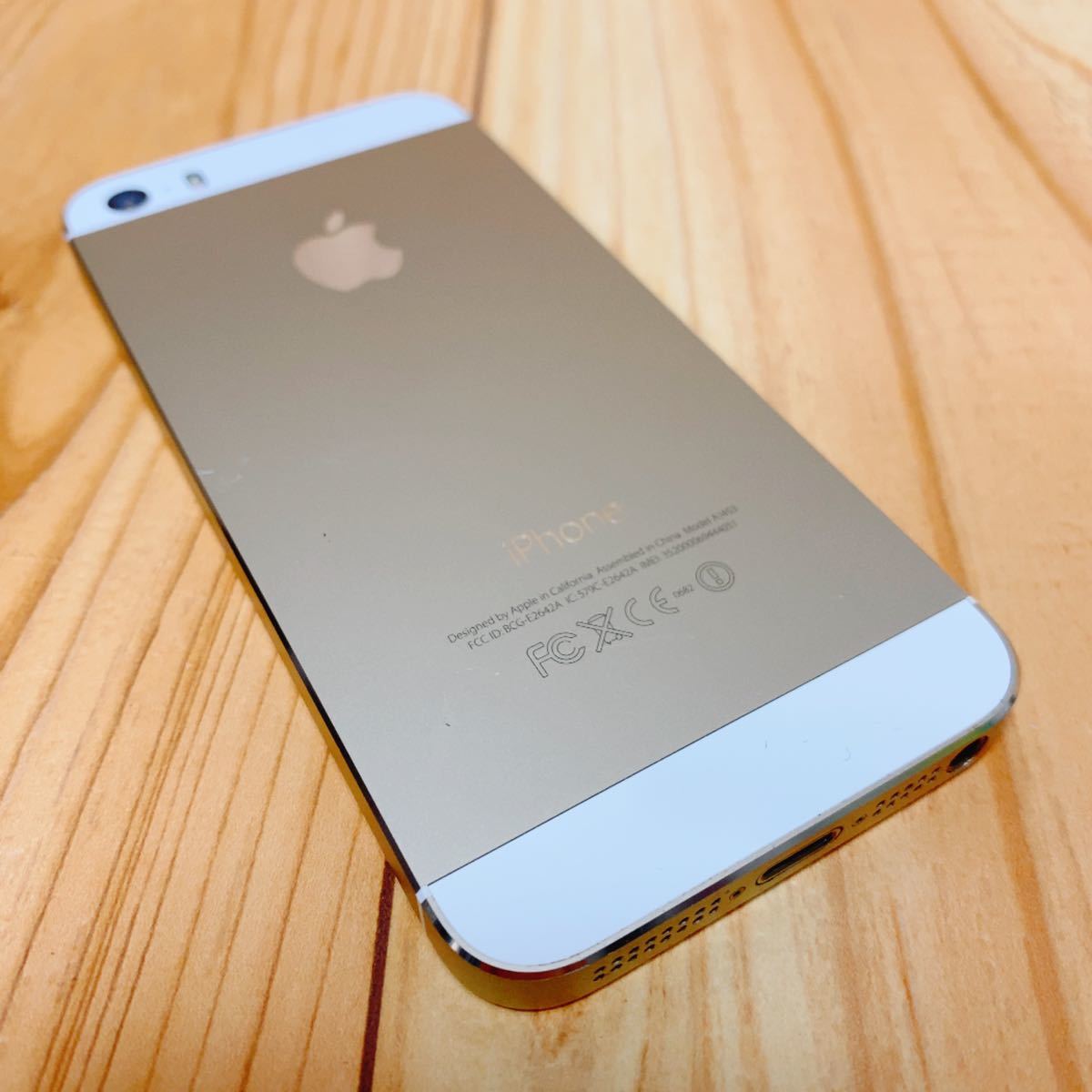 docomo 本体 iPhone 5s 32 GB 42 ゴールド 電池交換済_3