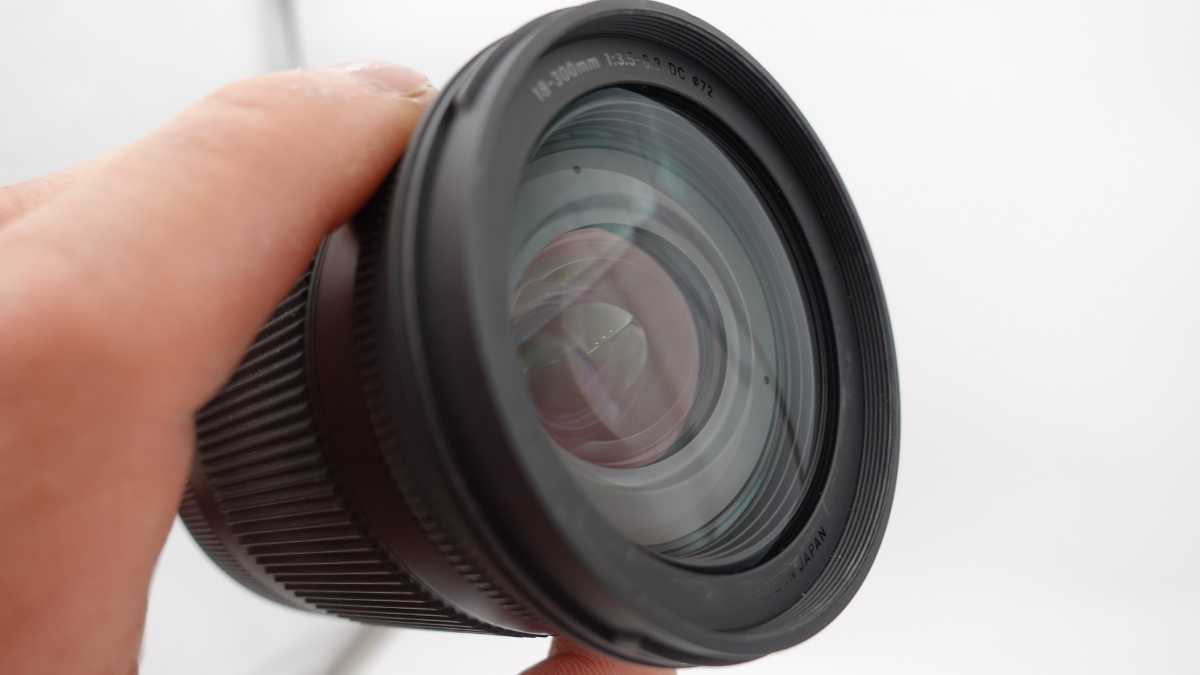 SIGMA 18-300mm f3.5-6.3 DC MACRO OS HSM ニコン用 Fマウント