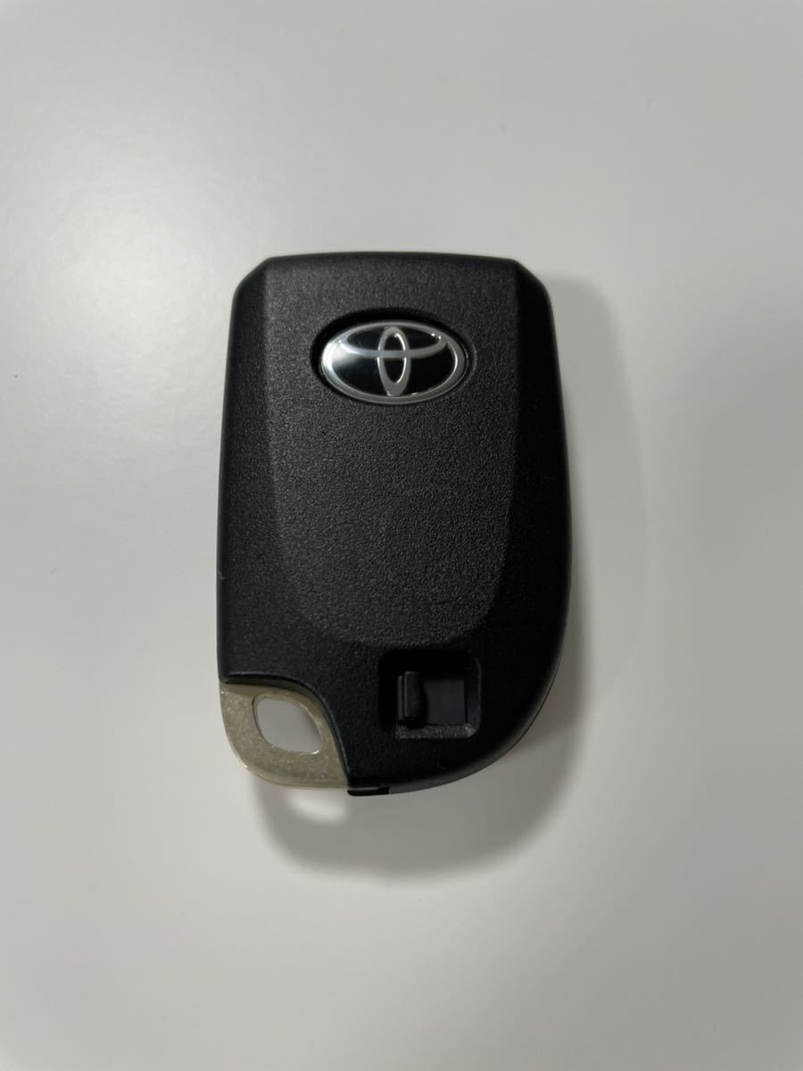 美品　トヨタ　ハイエース　レジアスエース　スマートキー　スペアキー トヨタ ハイエース レジアス スマートキー インテリキー スペアキー