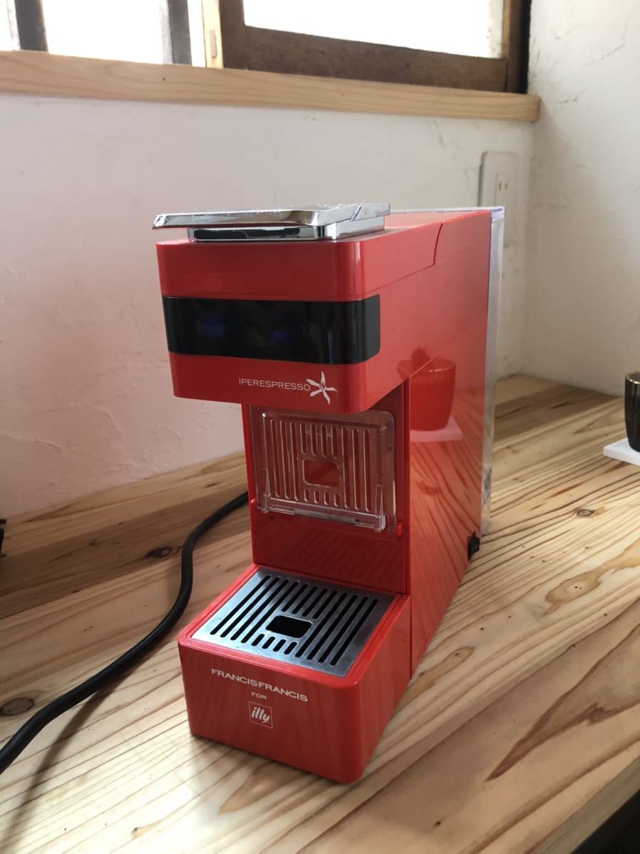 ILLY エスプレッソメーカー イリー コーヒーメーカーネスプレッソ コーヒーメーカー エスプレッソマシン DeLonghi 好きにも!