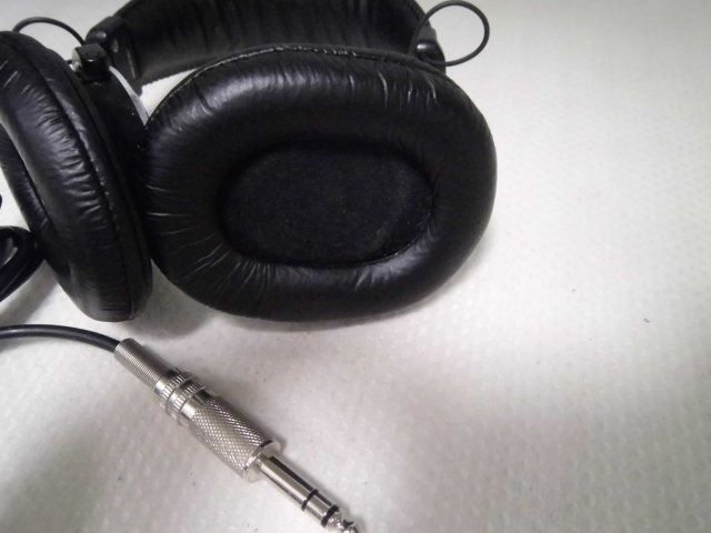 SONY 密閉型スタジオモニターヘッドホン MDR-CD900ST　R音出ず SONY MDR-CD900ST 密閉型スタジオモニターヘッドホン | スタジオモニター プロフェッショナル
