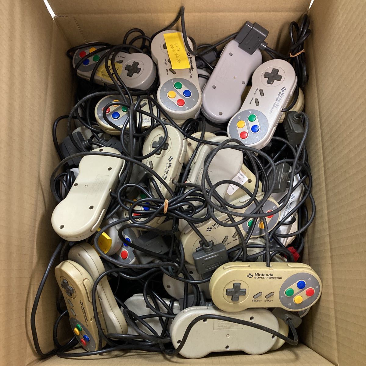 新作，安い 0527 ニンテンドー 任天堂 SFC スーパーファミコン スーファミ 純正コントローラ SHVC-005 約100個まとめ売り ジャンク品 s5000 ヤ140 172(本体、アクセサリー)｜売買されたオークション情報、yahooの 本体、アクセサリー
