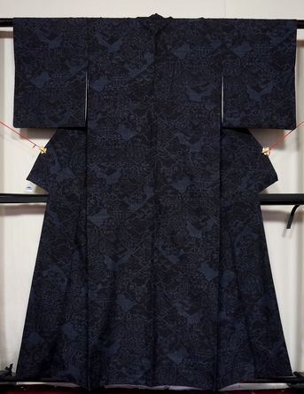 絹100％ 真綿糸本場結城紬 誂え仕立 中古品 【公式通販】