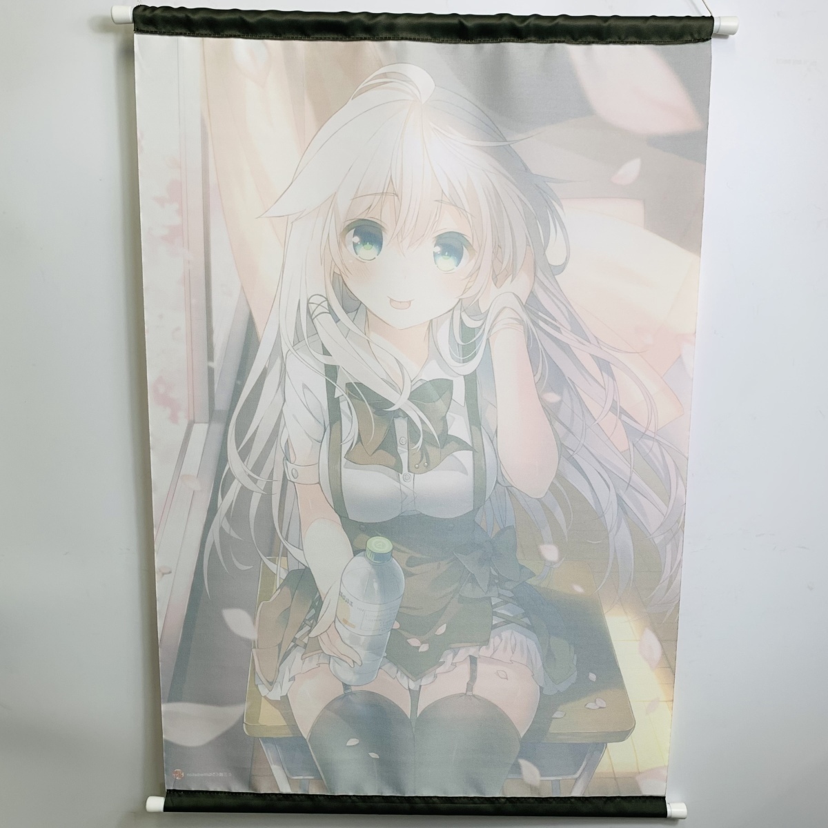 中古品 軸中心派 三嶋くろね オリジナル E☆2 45号表紙 B2タペストリー 