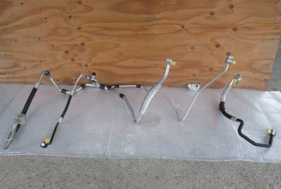 [RMDup20951] VW ザビートル エアコン 配管 一式セット 適合確認可 (16CBZ/16CPL/16CZD/クーラー/冷媒/ガス/ホース/パイプ/中古良品)