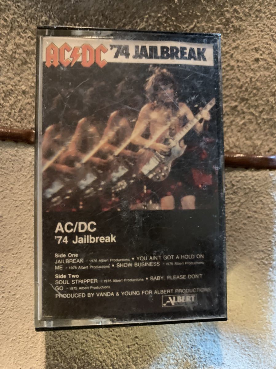 AC/DC 74' JAILBREAK(ハードロック)｜売買されたオークション情報、yahooの商品情報をアーカイブ公開 - オークファン ...
