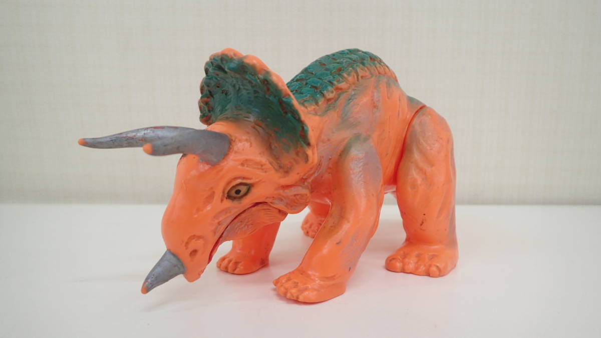 円谷プロ トリケラトプス 恐竜 怪獣 ブルマァク ソフビ人形 ビンテージ