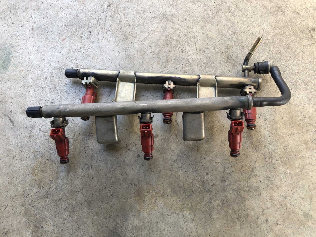 Mサイズ 2465 147GTA インジェクター アルファロメオ