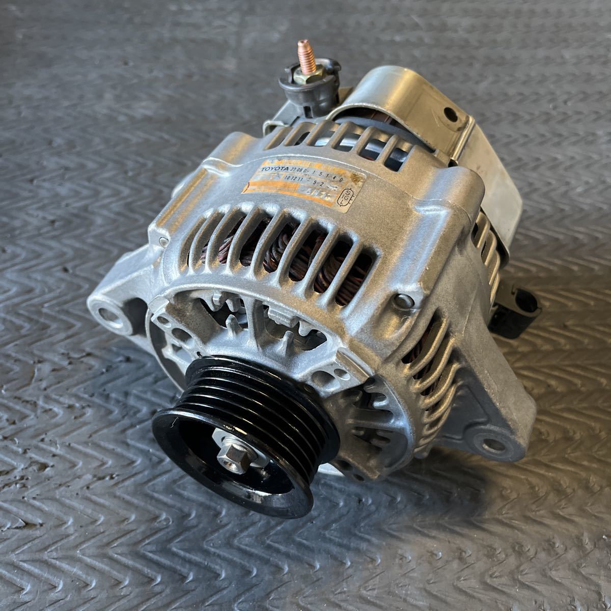 オルタネーター ダイナモ リビルト品 トヨタ27060-15140デンソー101211
