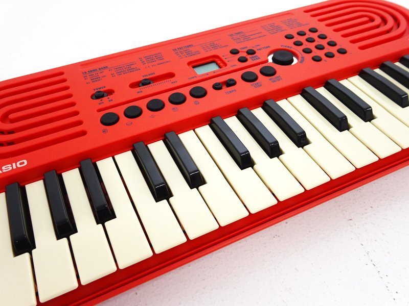 ☆中古☆CASIO（カシオ）ミニキーボード UK-01 レッド（32ミニ鍵盤/100