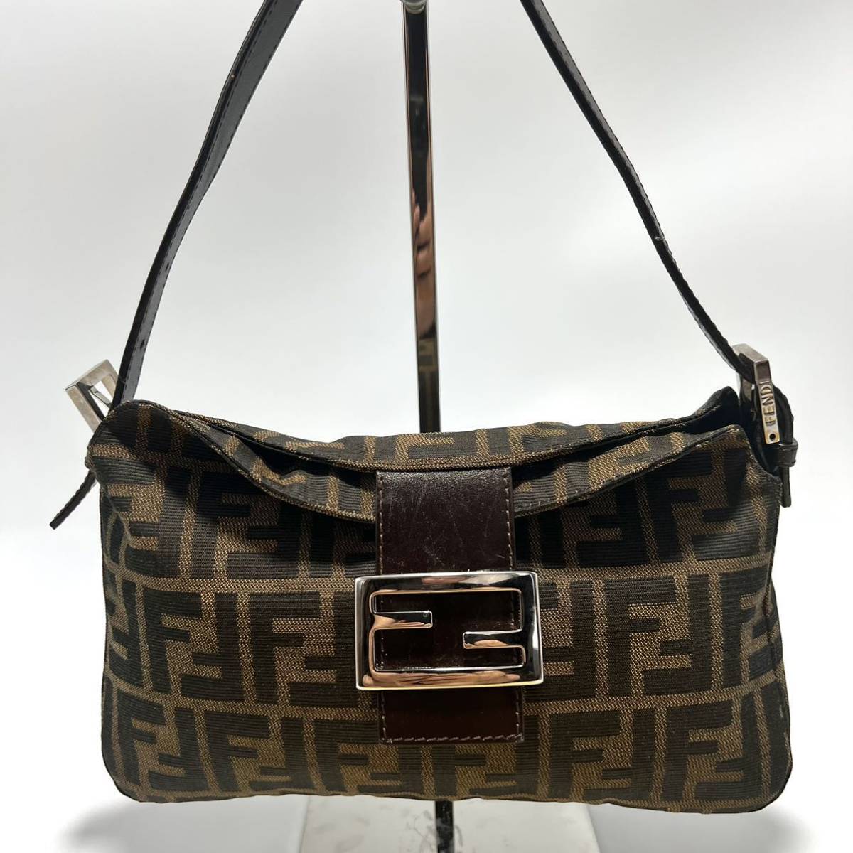 美品 FENDI フェンディ ズッカ ロゴ 金具 カーキ ショルダー トート 