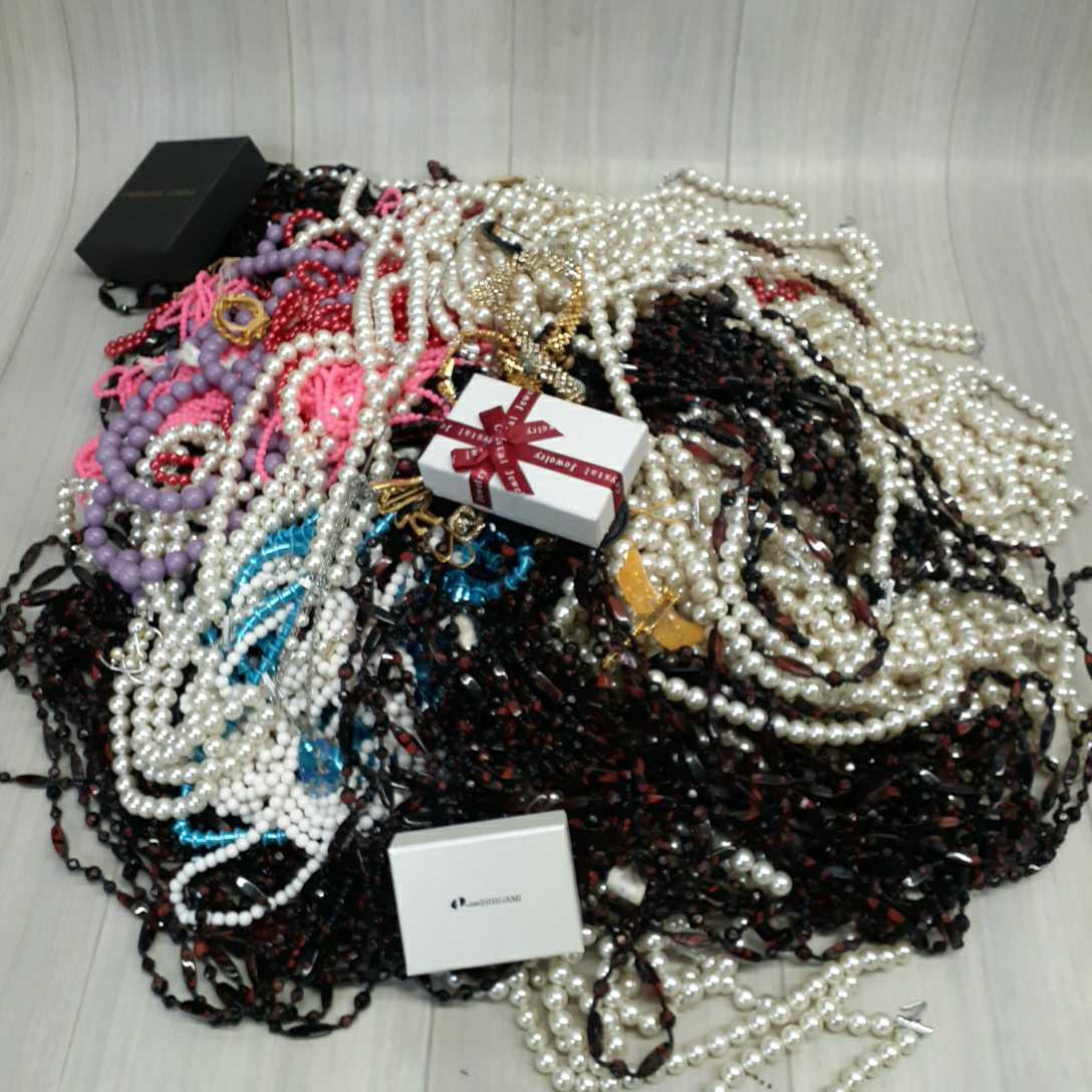 総重量約10kg 大量 ネックレス ペンダント 等 イミテーション